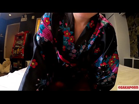 ❤️ Jong cosplay meisje houdt van seks tot orgasme met een squirt in een paardenvrouwtje en een blowjob. Aziatisch meisje met harig kutje en mooie tieten in traditioneel Japans kostuum in amateur video waarin masturbatie met neukspeeltjes wordt getoond. Sakura 3 OSAKAPORN. Quality sex at us